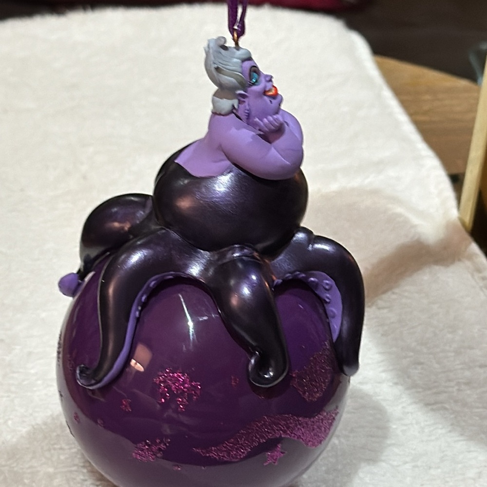 DISNEY Store, RARE Ursula Purple Glass Ball Sketchbook Ornament, PRISTINE - Picture 8 of 17